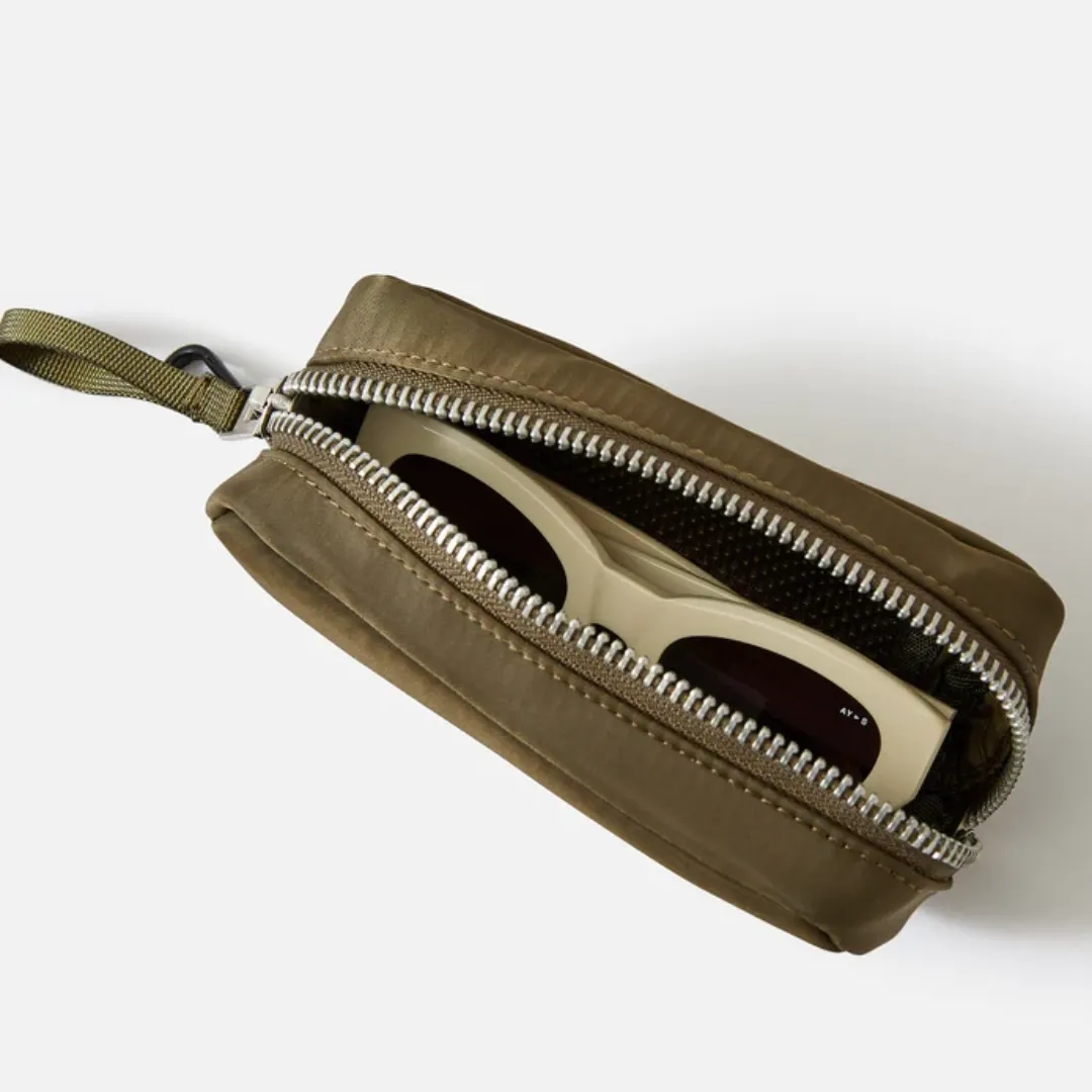 AY travel bag