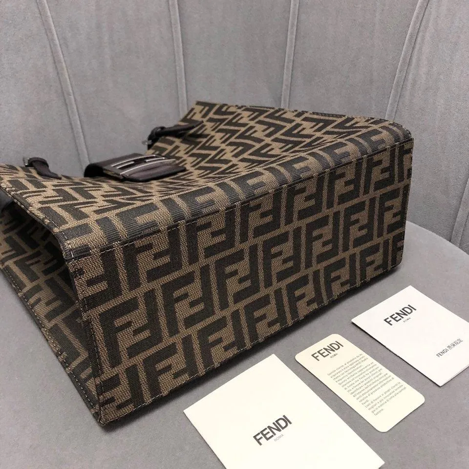 EN   Designer bags by Fendi 184