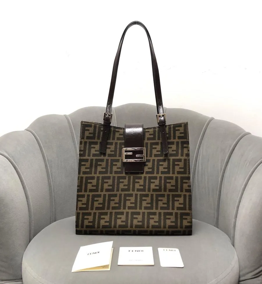 EN   Designer bags by Fendi 184