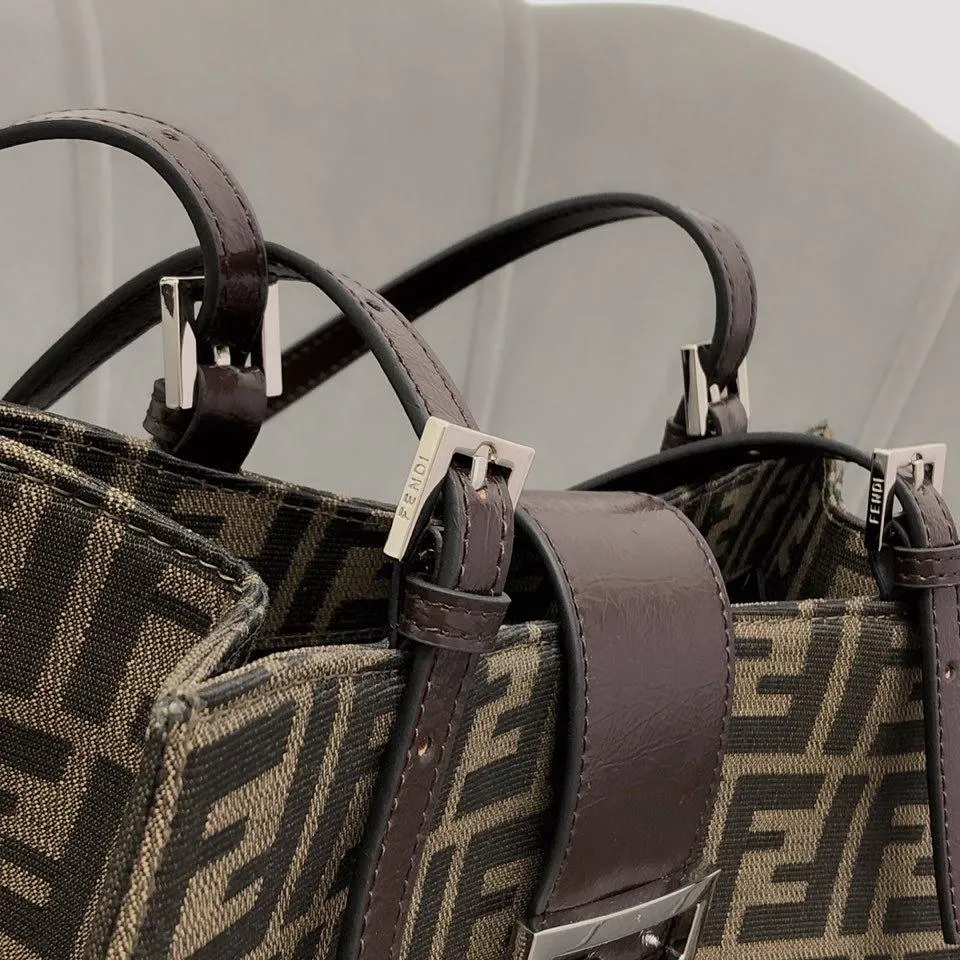 EN   Designer bags by Fendi 184