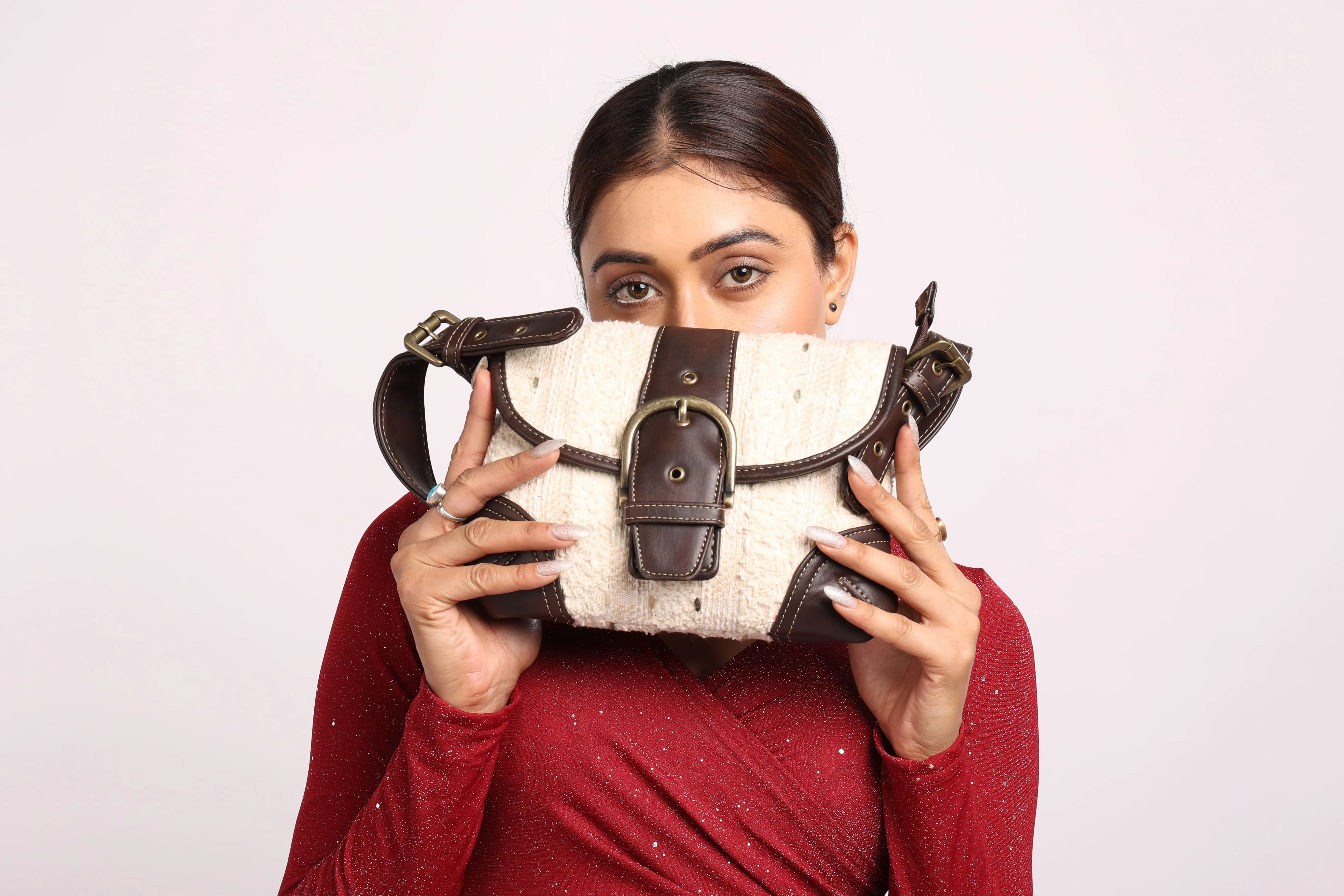Rudhira Grand finale Shoulder bag