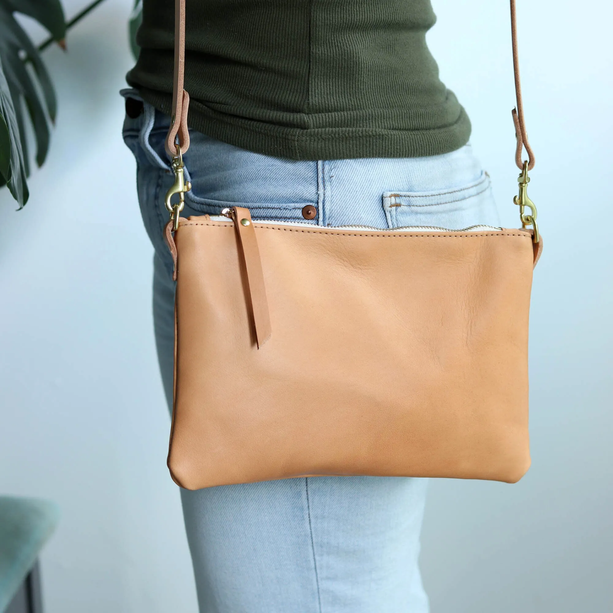 Small Leather Crossbody Clutch Bag - Beige