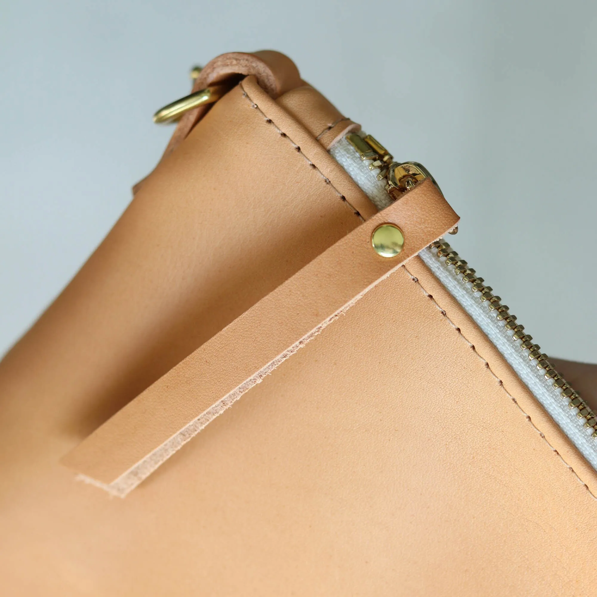 Small Leather Crossbody Clutch Bag - Beige