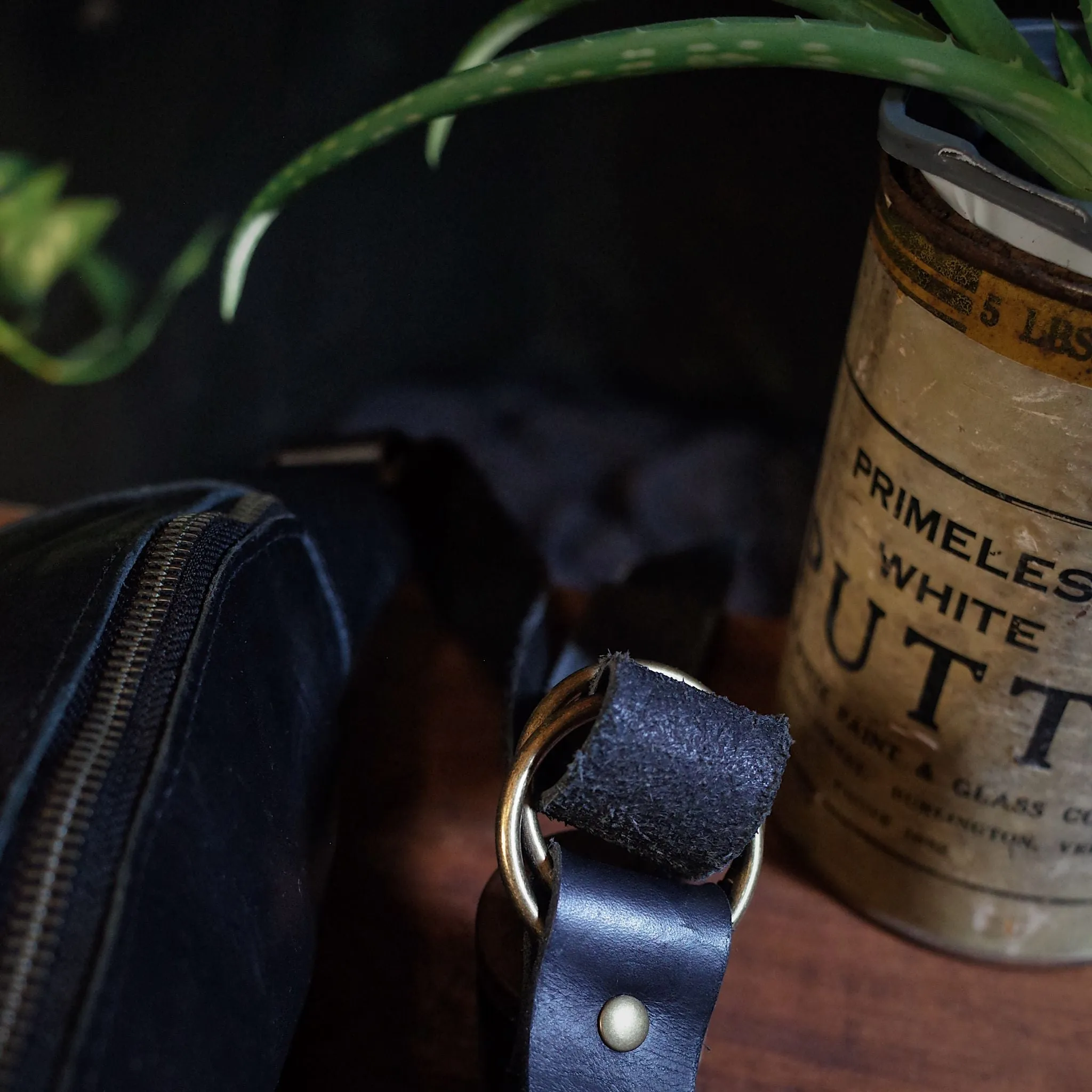 Verdun Leather Fanny Pack – Black Edition